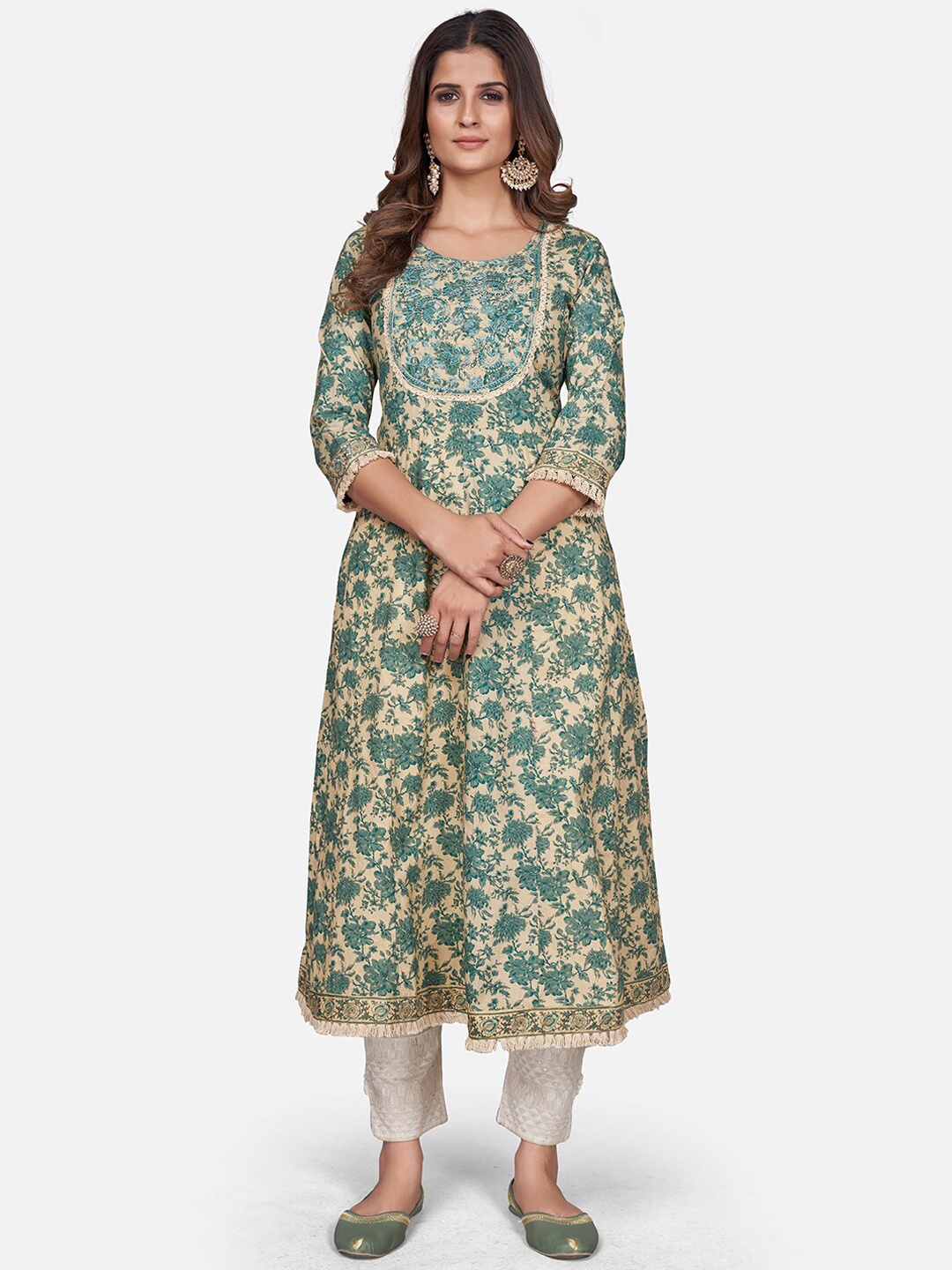

Vbuyz Women Turquoise Blue & Beige Floral Printed Cotton Kurta
