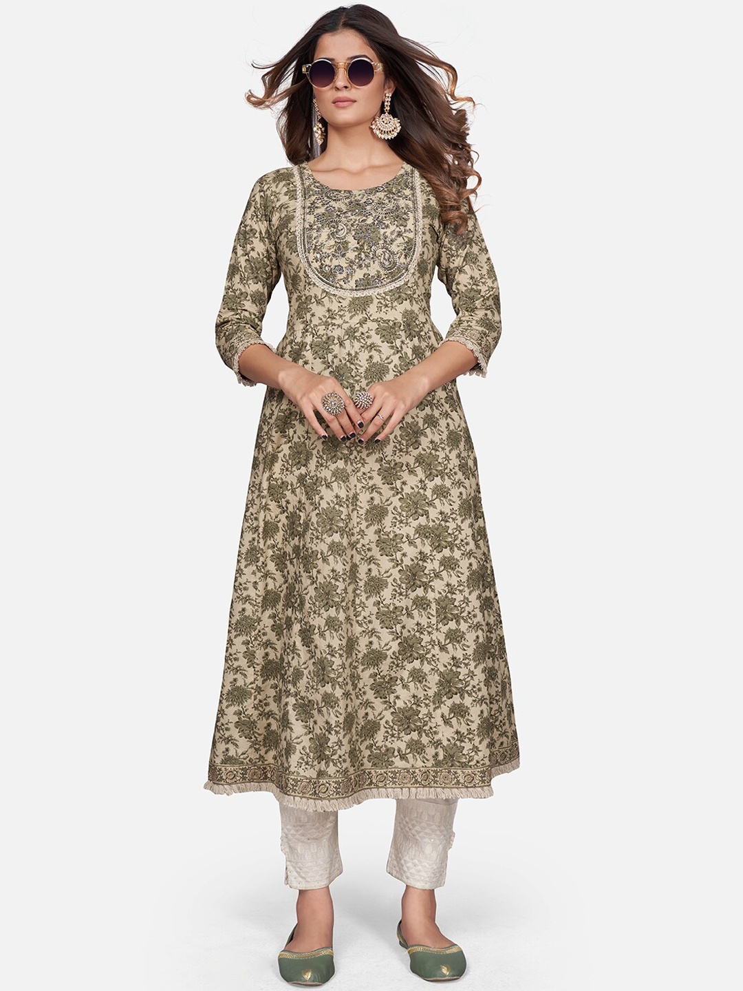 

Vbuyz Women Green Floral Printed Cotton Kurta