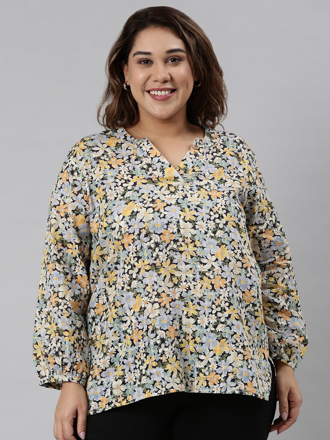 

The Pink Moon Women Plus Size Black & Green Floral Printed Pure Cotton Top