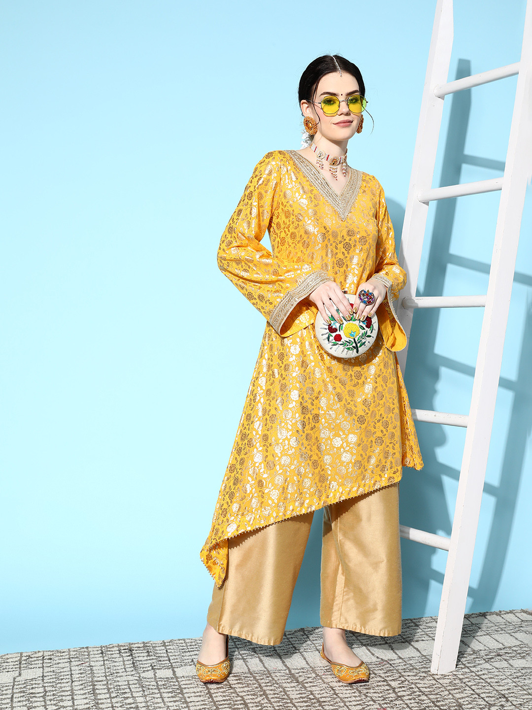 

Sangria Women Yellow & Golden Ethnic Motifs Printed Gotta Patti Kurta