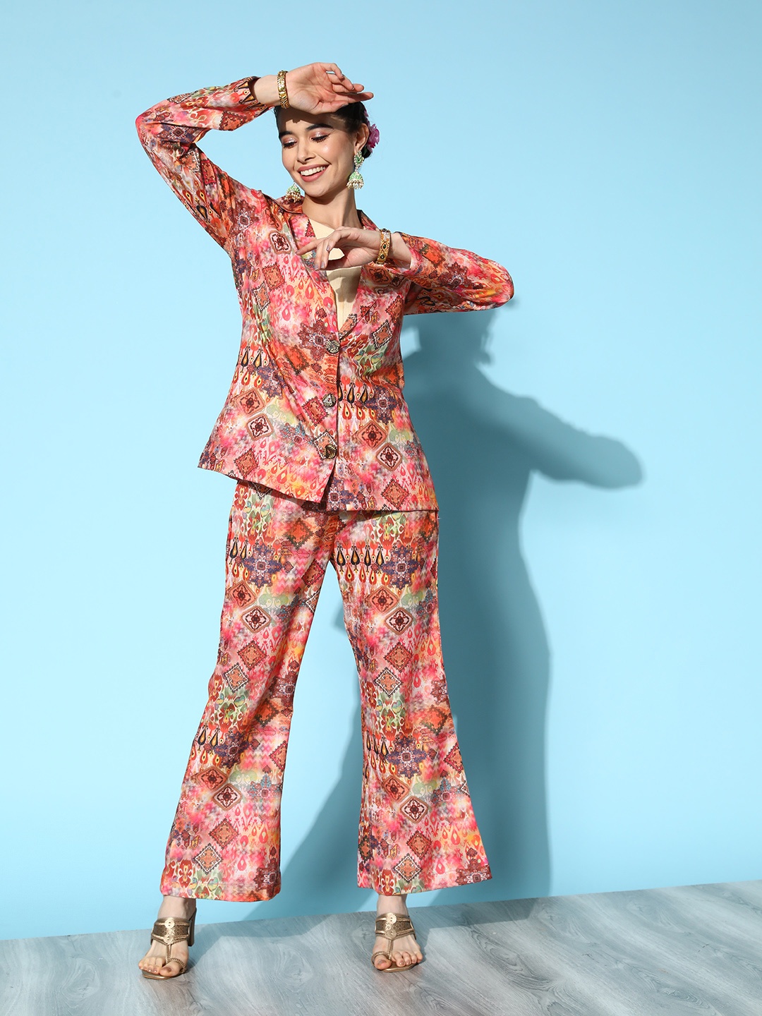 

Sangria Coral Pink & Peach Ethnic Motifs Printed Co-ord Set