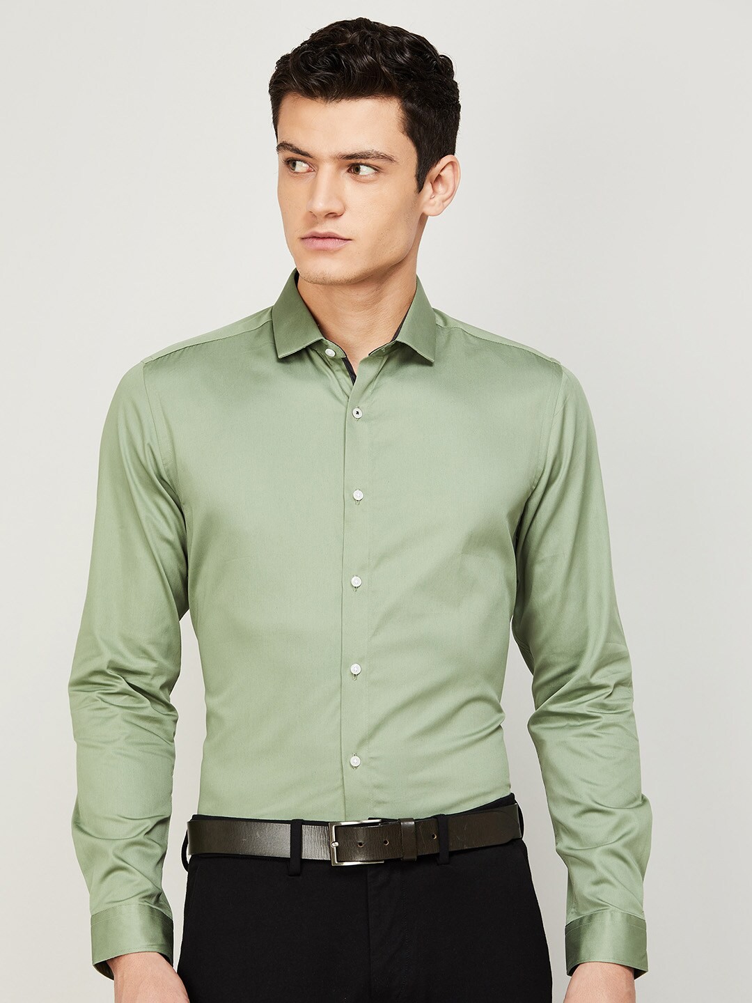 

CODE by Lifestyle Men Olive Green Slim Fit Cotton Formal Shirt