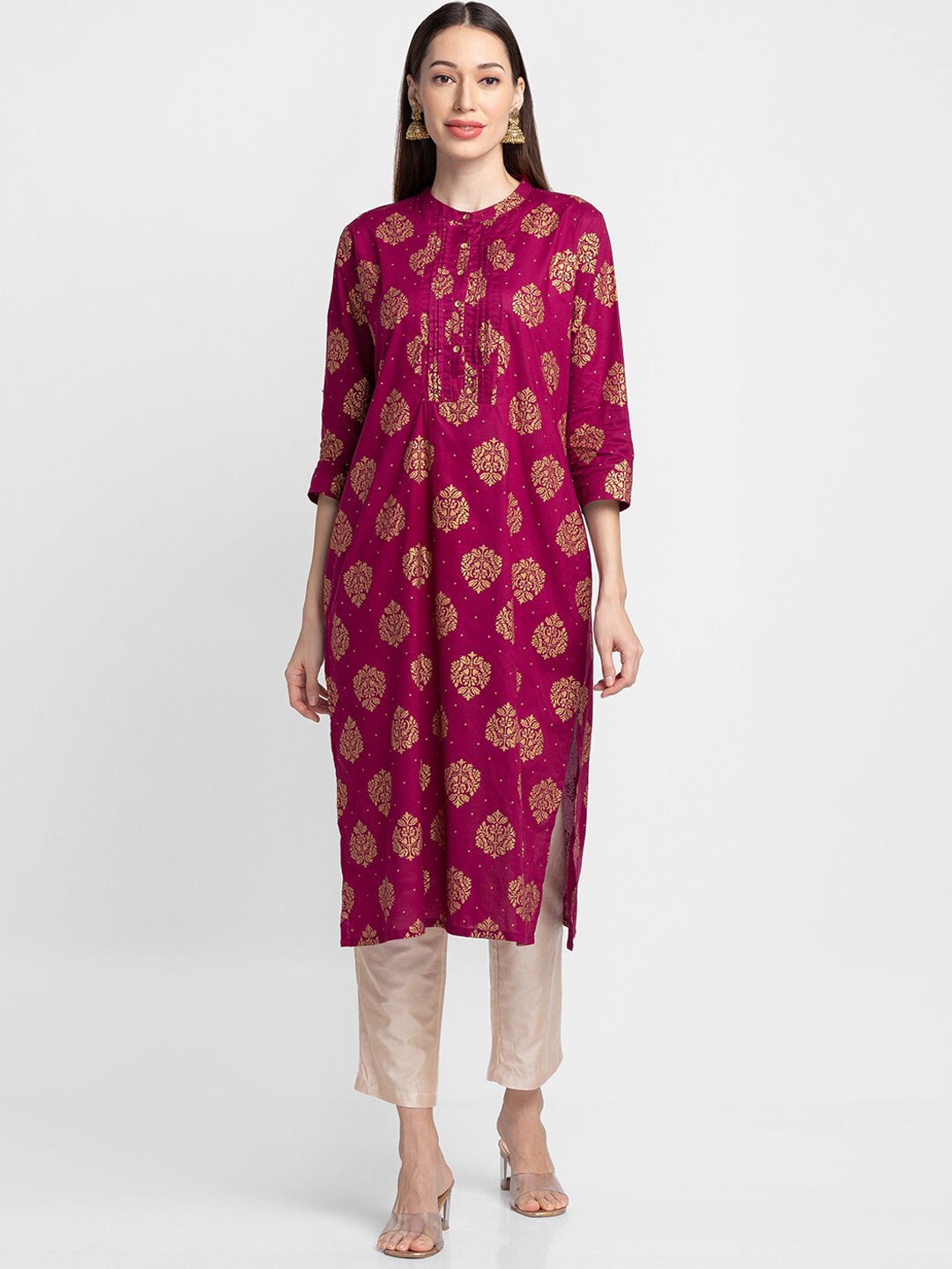 

Globus Women Magenta Ethnic Motifs Dyed Kurta