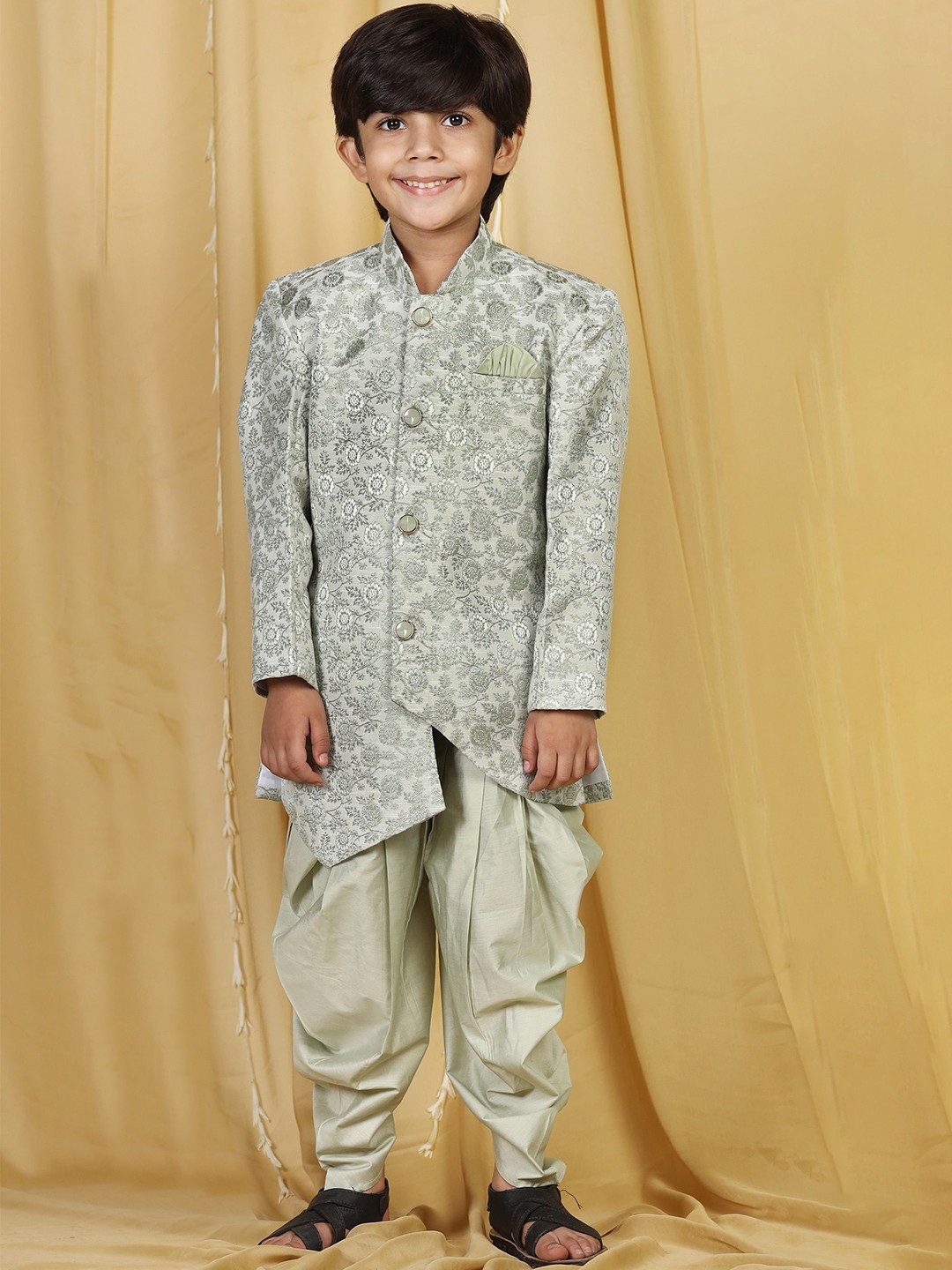 

Aj DEZInES Kids Green Jacquard Sherwani With Dhoti Pants For Boys