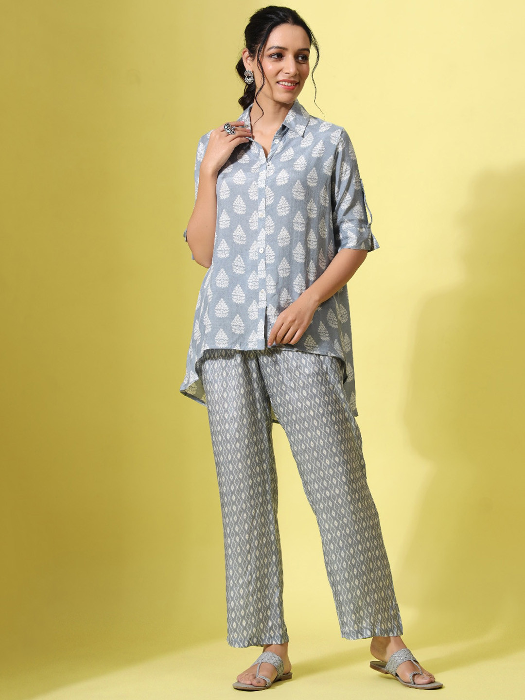 

JISORA Women Grey Printed Co-Ords