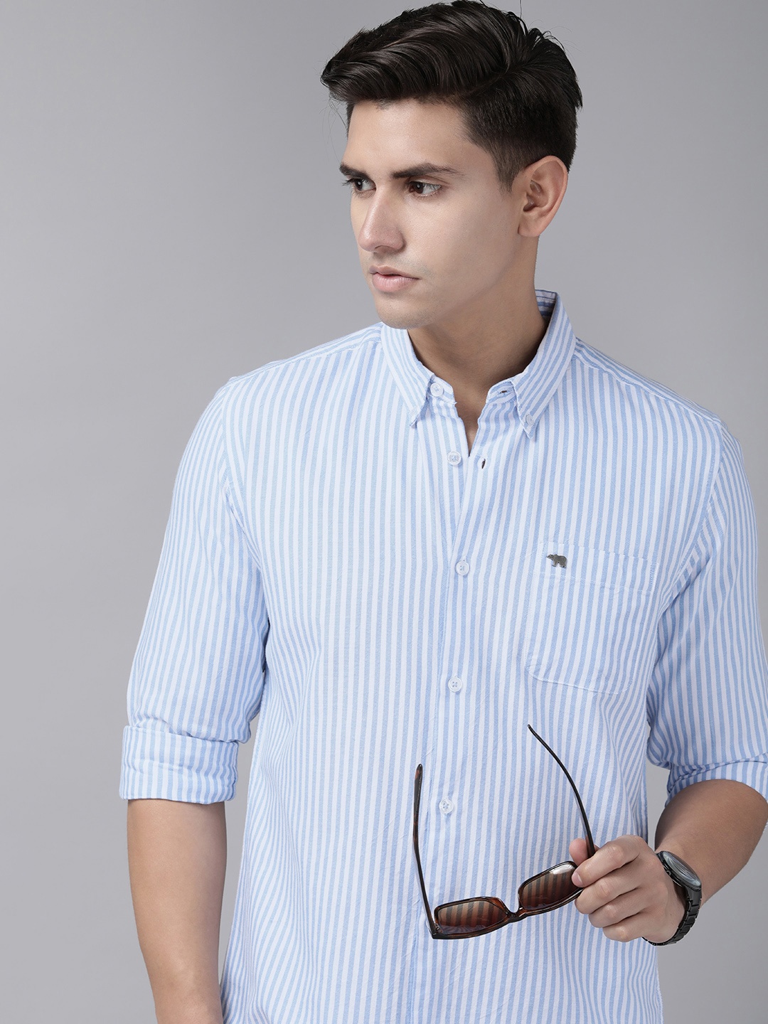 

THE BEAR HOUSE Men Blue & White Cotton Slim Fit Striped Casual Shirt