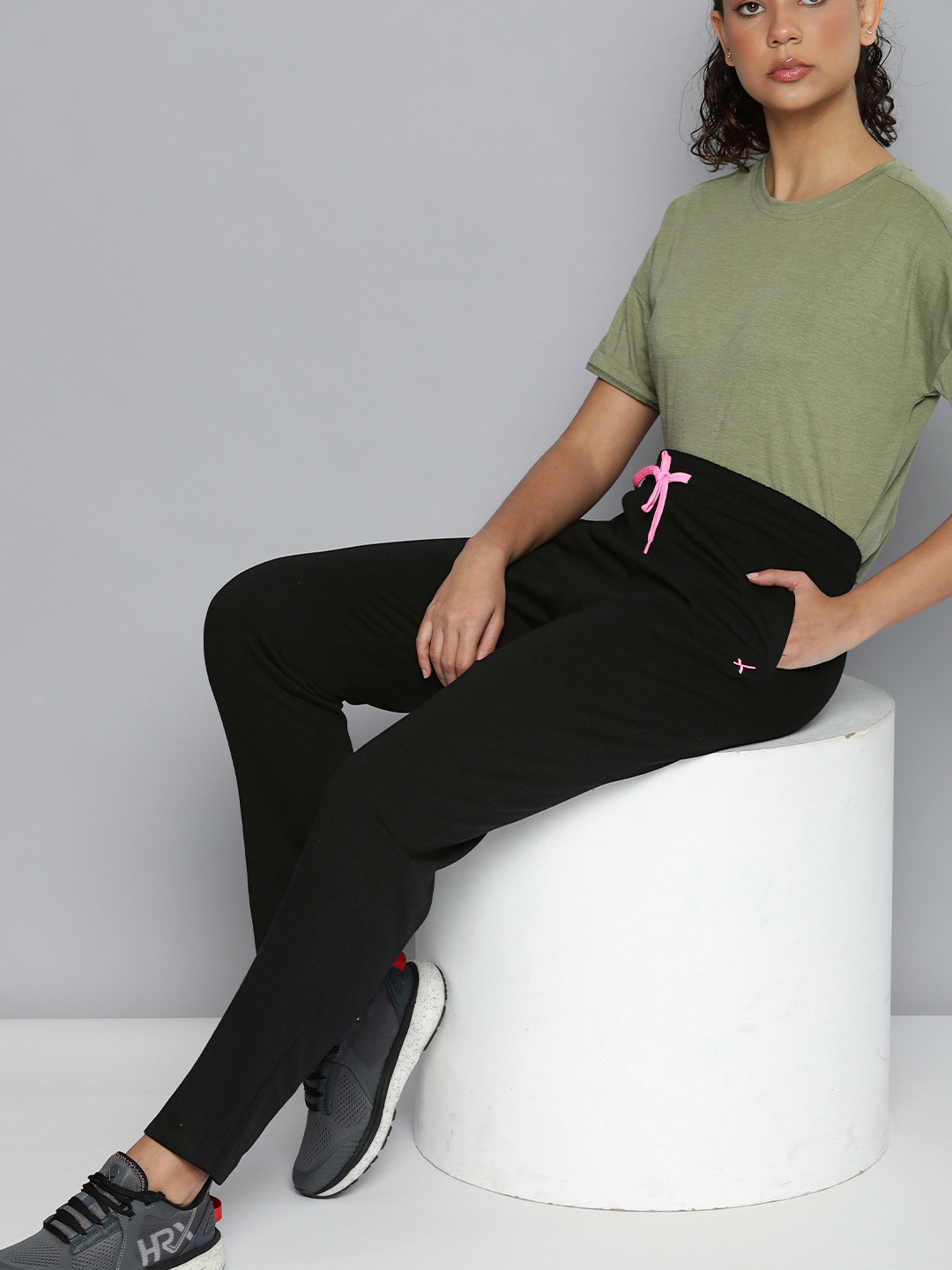 

HRX By Hrithik Roshan Women Logo Printed Contrast Drawstring Track Pants, Black