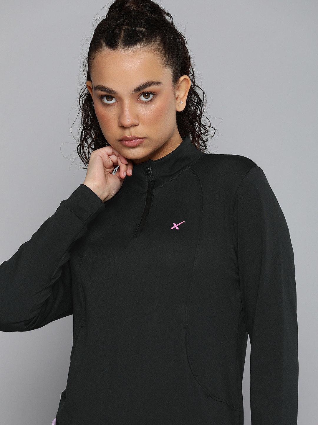 

HRX by Hrithik Roshan Women Black Solid Sweatshirt