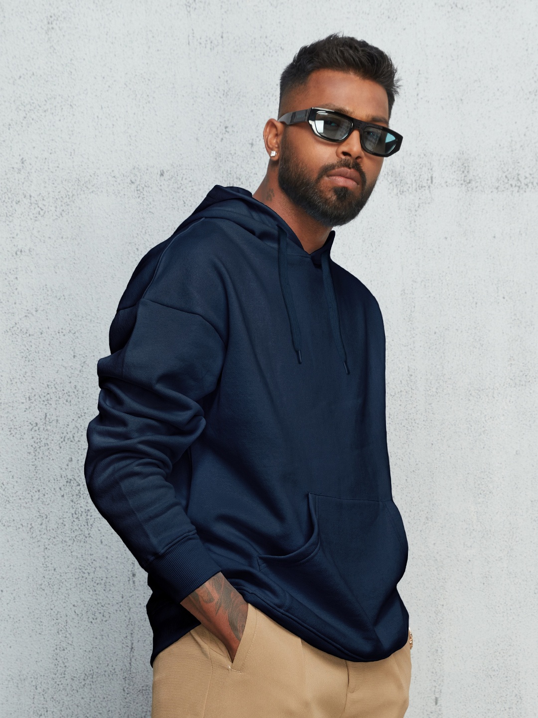

The Souled Store Men Loose Fit Solid Hooded Oversized Sweatshirt, Blue