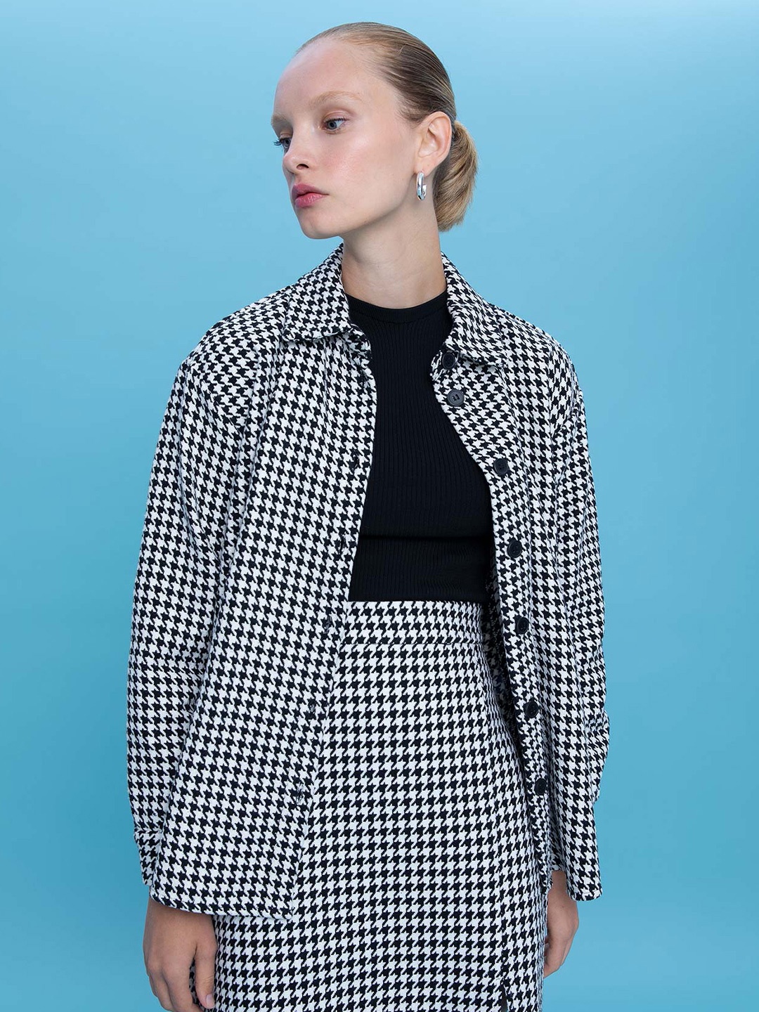

DeFacto Women Black Gingham Checked Casual Shirt