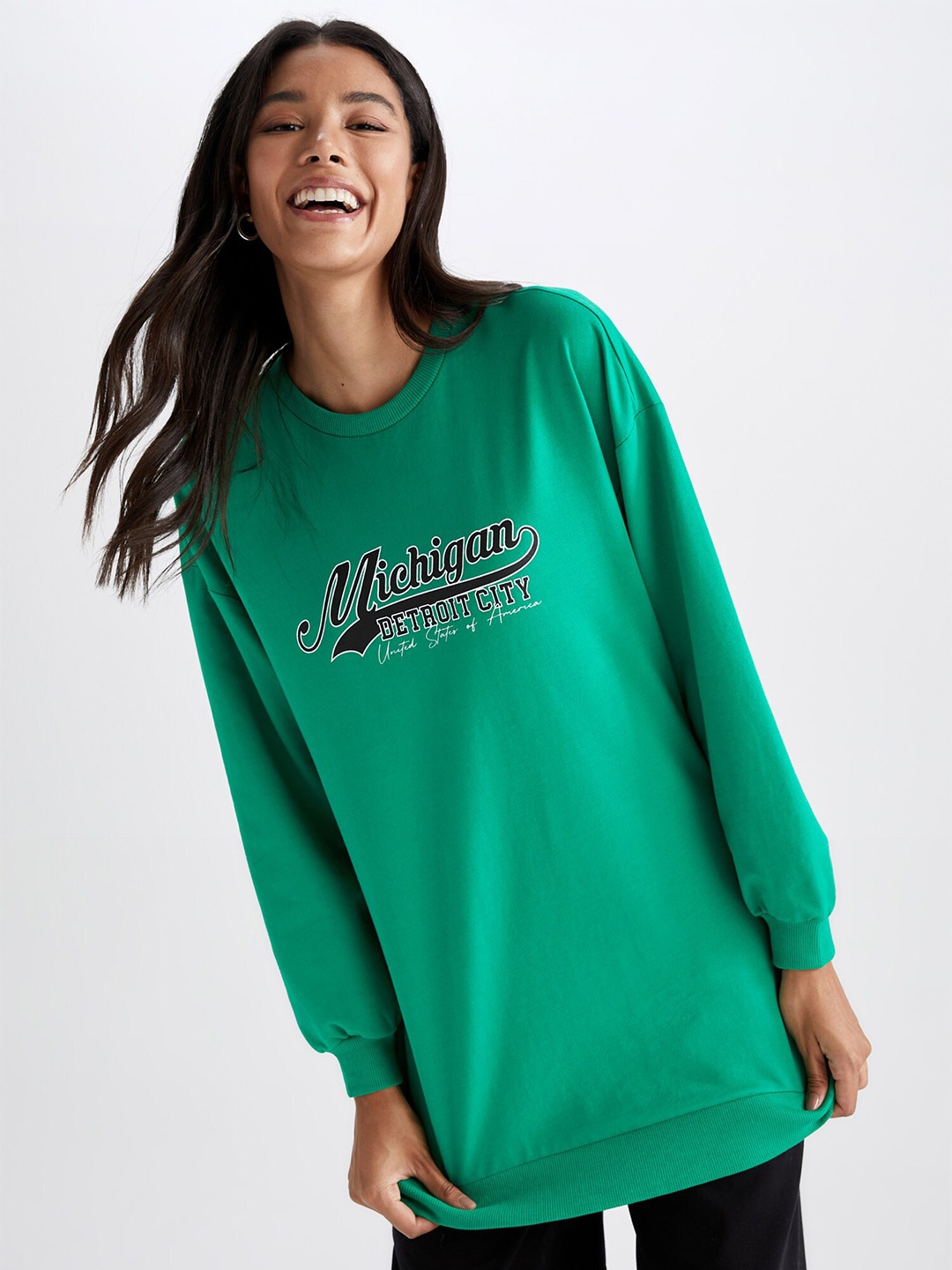 

DeFacto Women Green Typography Printed Longline Pullover