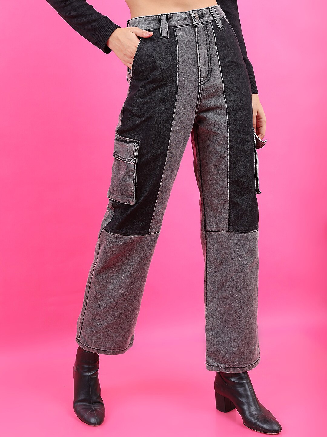 

Tokyo Talkies Women Grey Cotton Highly Distressed Jeans