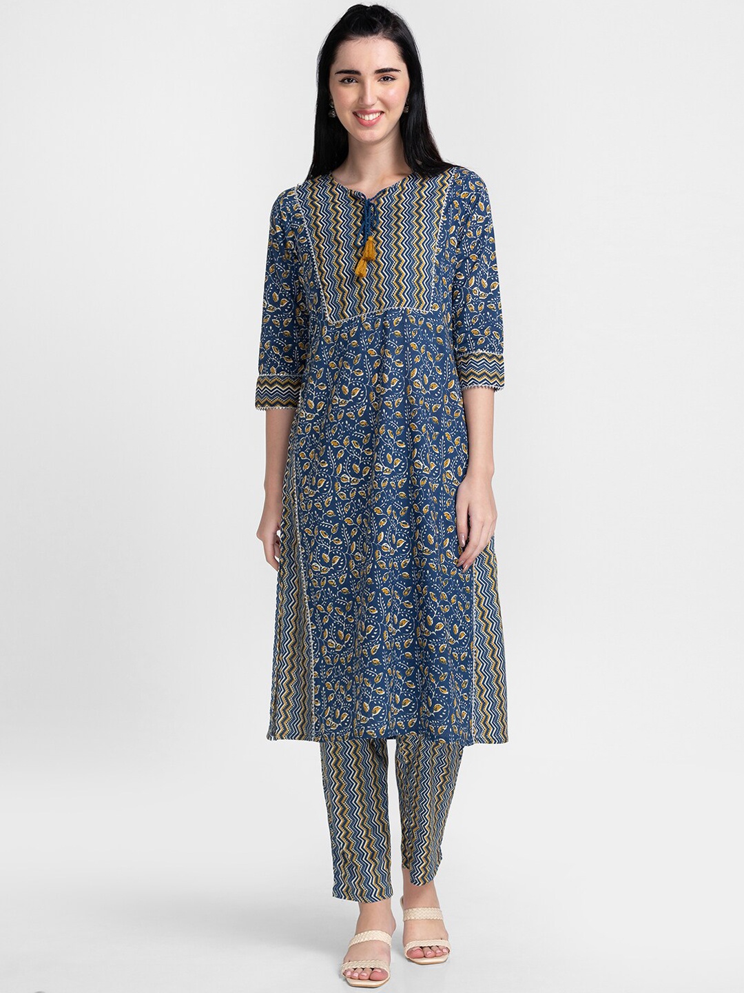 

Globus Women Blue Floral Printed Gotta Patti Pure Cotton Pure Cotton Kurta with Trouser