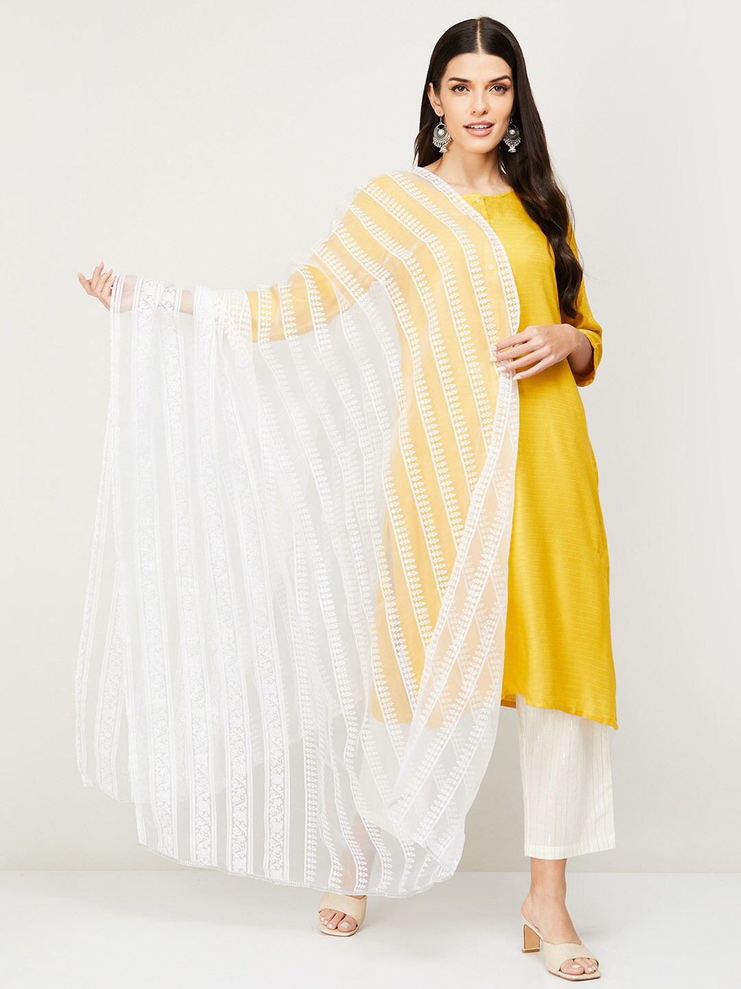 

Melange by Lifestyle White Ethnic Motifs Printed Dupatta