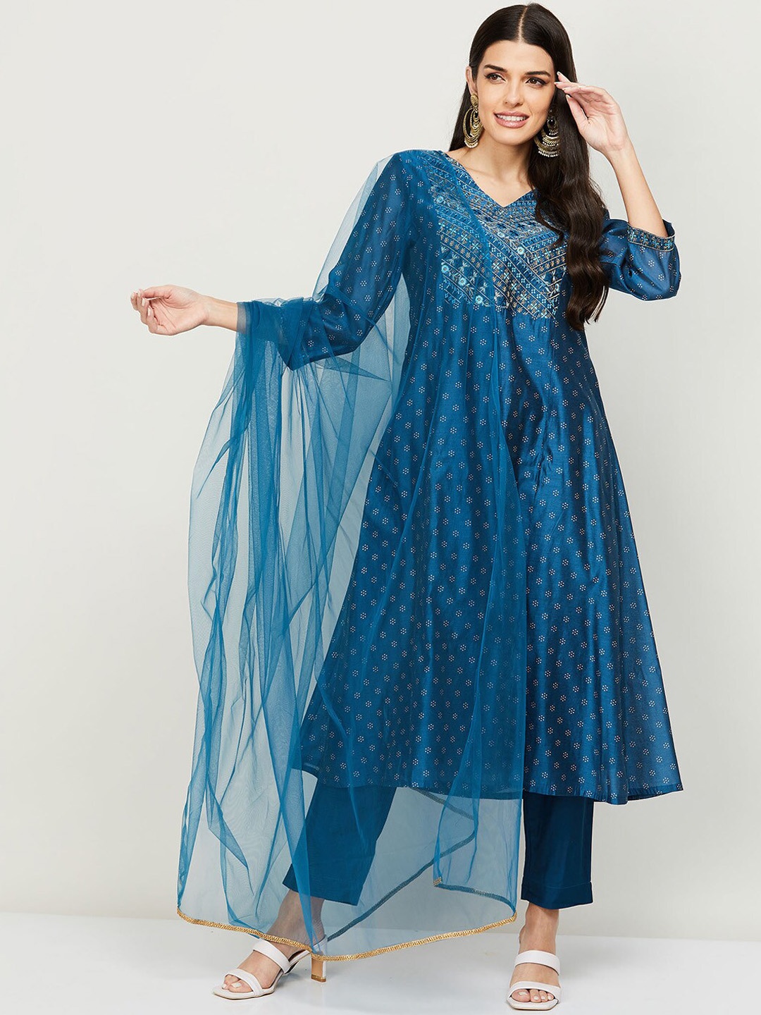 

Melange by Lifestyle Women Blue Yoke Design Thread Work Kurta with Trouser & Dupatta