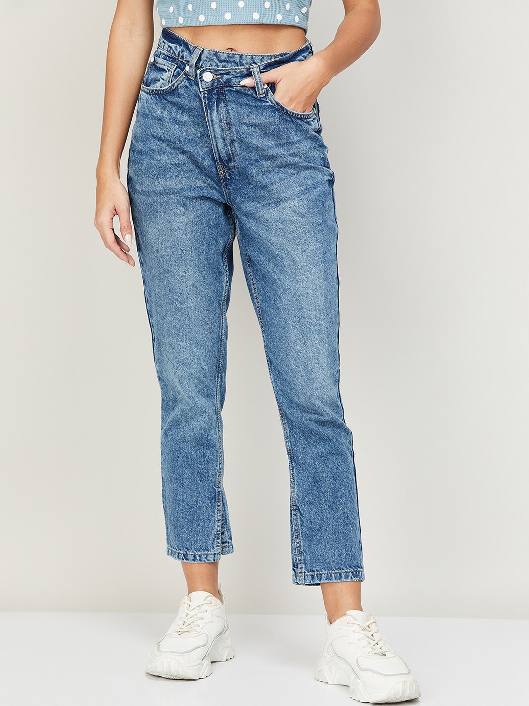 

Ginger by Lifestyle Women Blue Cotton Heavy Fade Clean Look Jeans