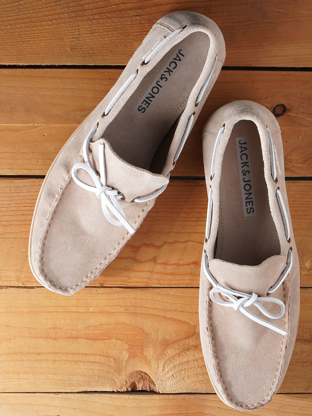 

Jack & Jones Men Beige Leather Slip-On Sneakers