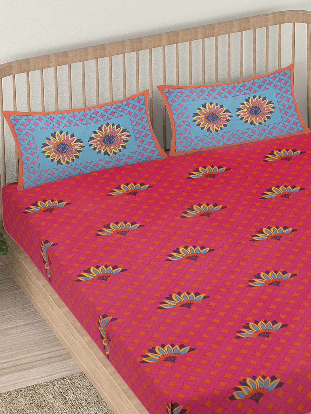 

EK BY EKTA KAPOOR Indian Kitsch Fuchsia & Blue Ethnic Motifs 120 TC King Bedsheet Set