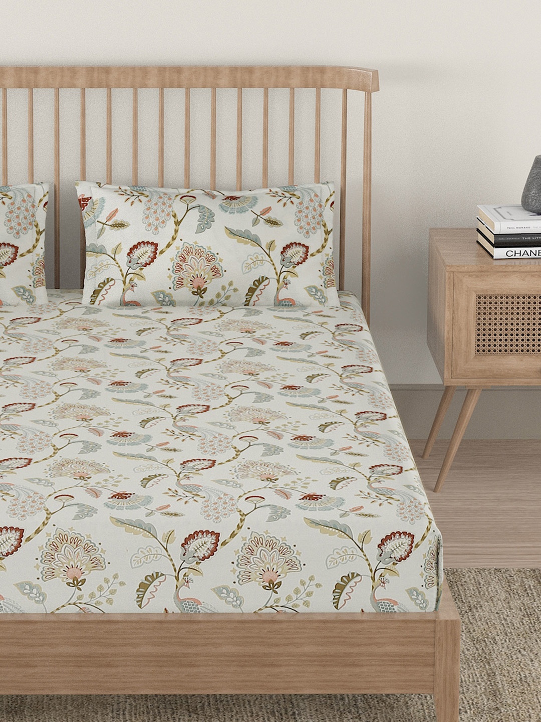 

EK BY EKTA KAPOOR Jungle Inspired Floral 120 TC Cotton King Bedsheet with 2 Pillow Covers, White