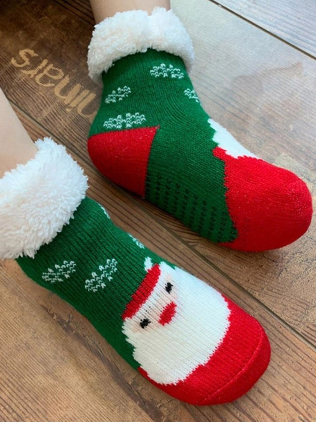 

EL REGALO Kids Green & Red Calf-Length Winter Socks