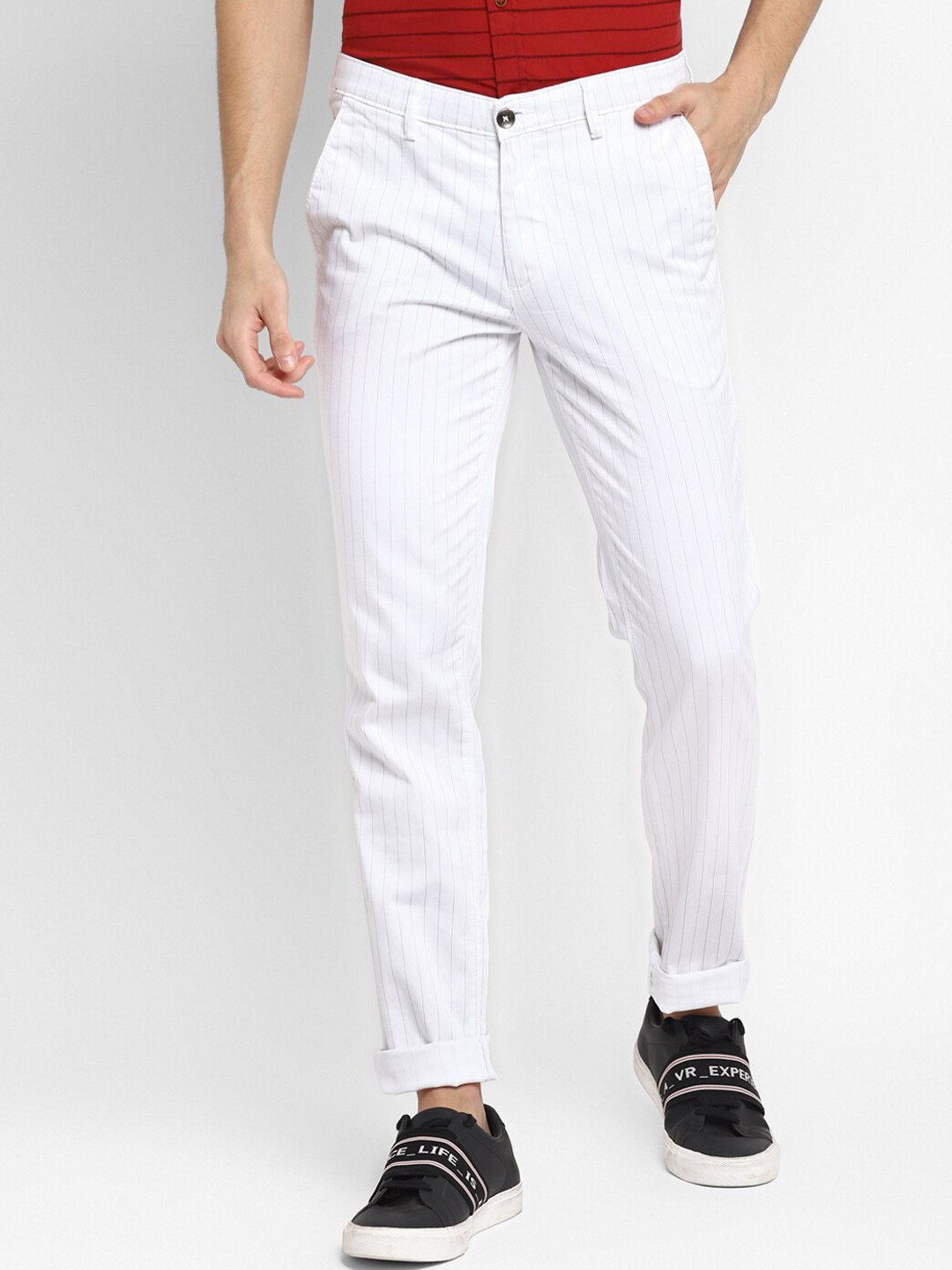 

Turtle Men White Striped Relaxed Tapered Fit Trousers