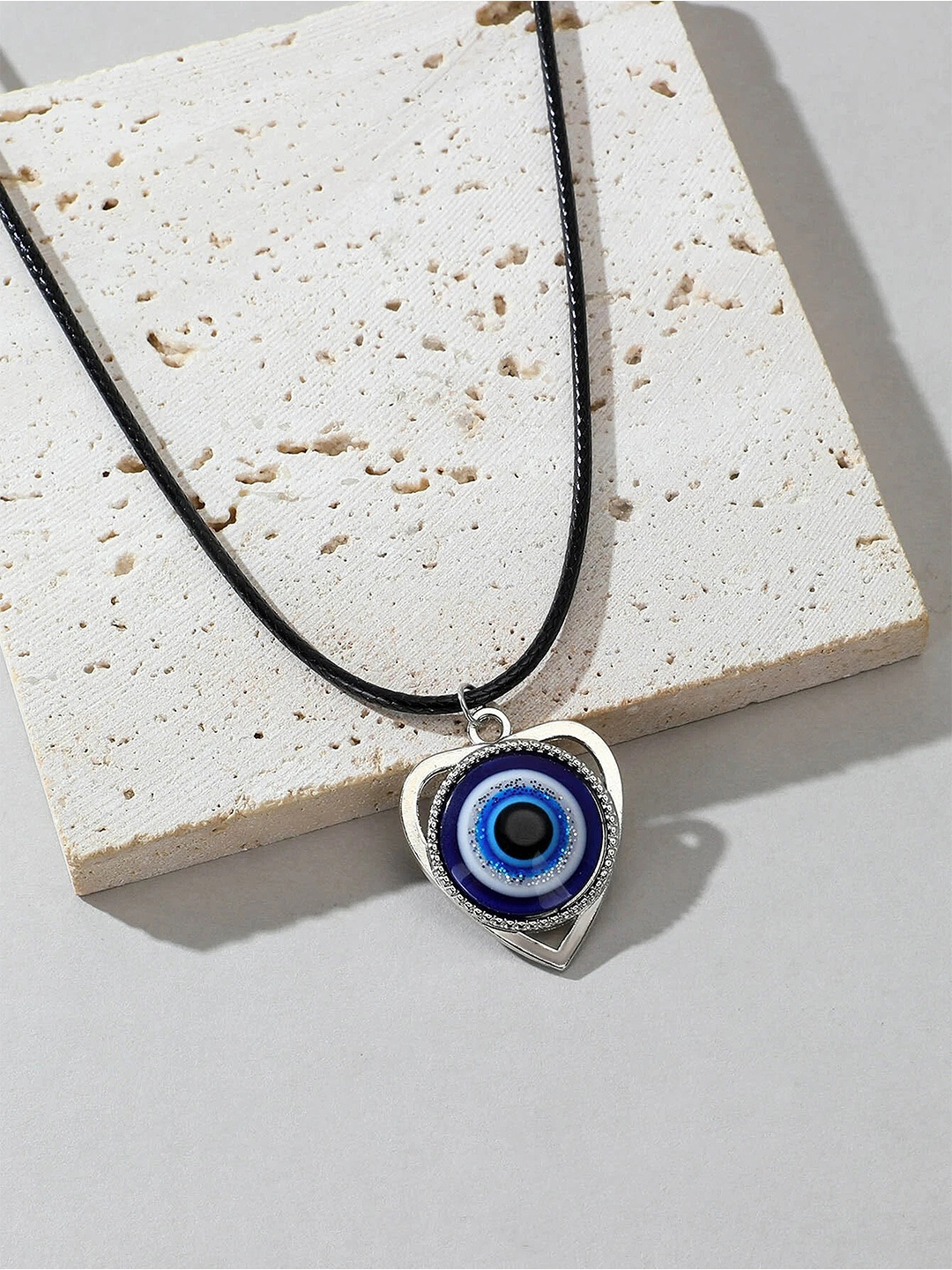 

EL REGALO Unisex Blue & White Chain