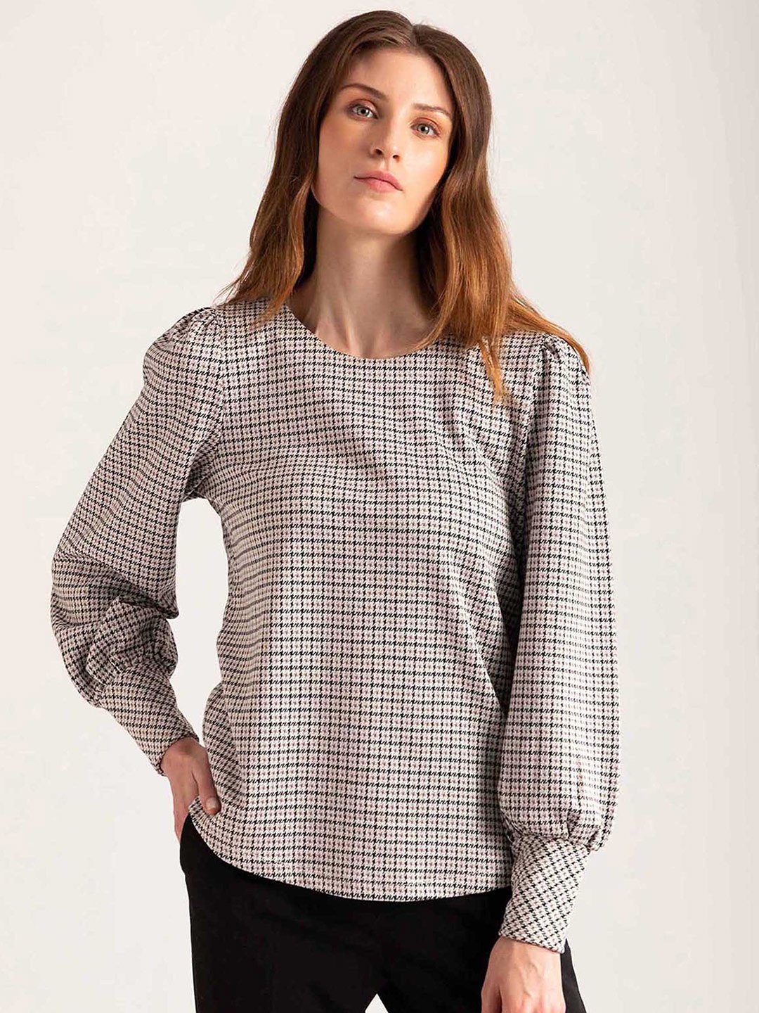 

B Copenhagen Women Black & Off White Geometric Top