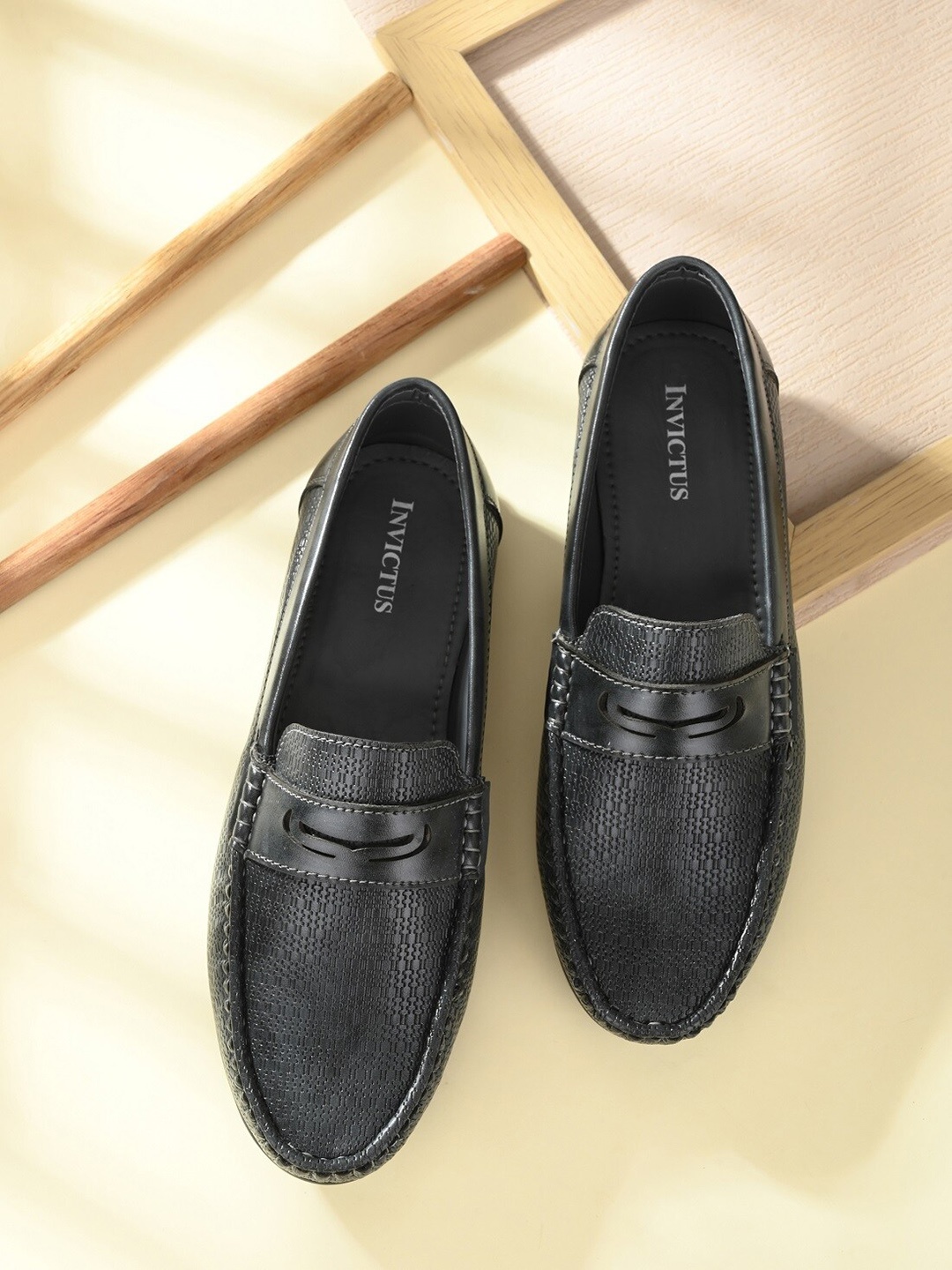 

INVICTUS Men Black Perforations Loafers