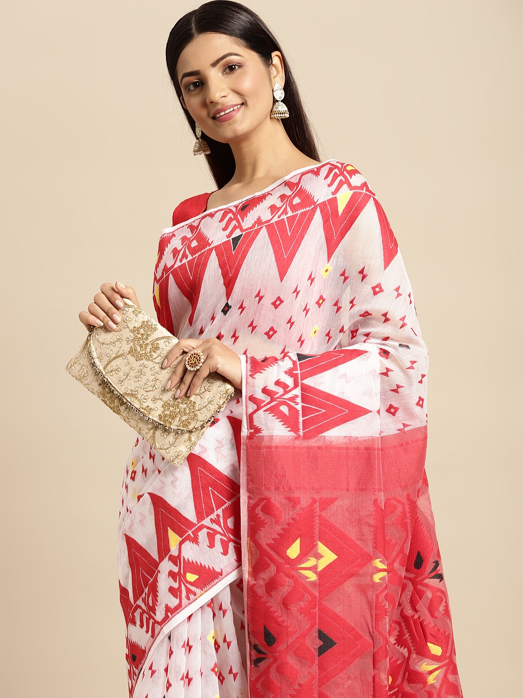 

DESH BIDESH White & Red Pure Cotton Jamdani Saree