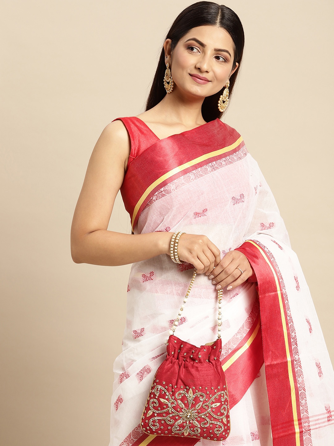 

DESH BIDESH White & Red Ethnic Motifs Pure Cotton Taant Saree