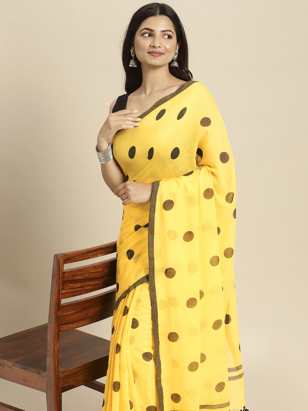 

DESH BIDESH Yellow & Black Polka Dot Pure Cotton Taant Saree