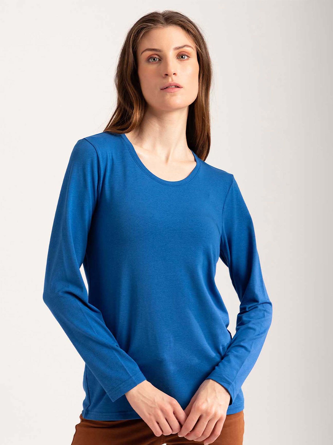 

B Copenhagen Women Blue V-Neck Extended Sleeves T-shirt