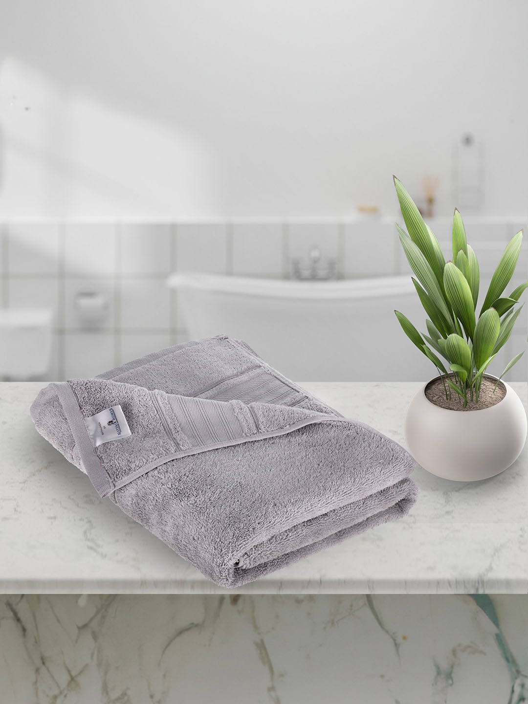 

MAYFAIR HOMES LONDON Silver-Toned Solid 580 GSM Pure Cotton Bath Towel