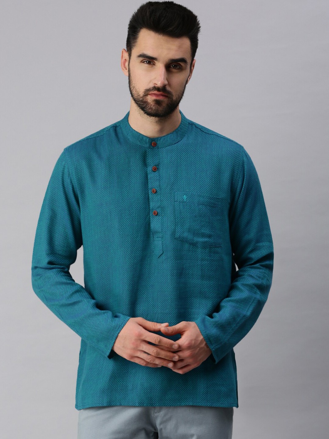 

Ramraj Men Blue Thread Work Kurta