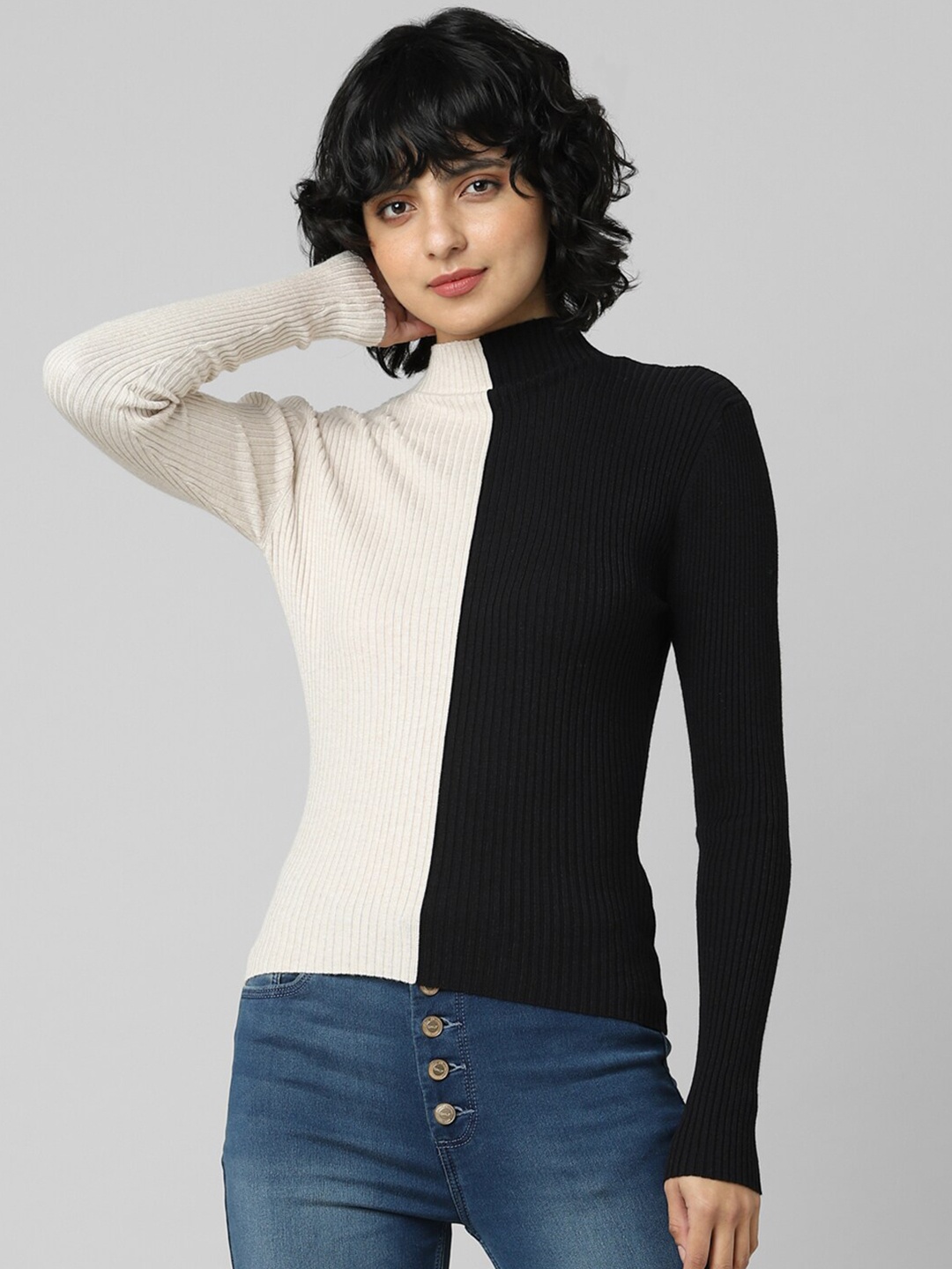 

ONLY Women Beige & Black Colourblocked Cotton Pullover