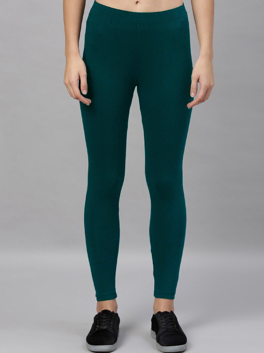 

Kryptic Women Green Solid Ankle-Length Leggings