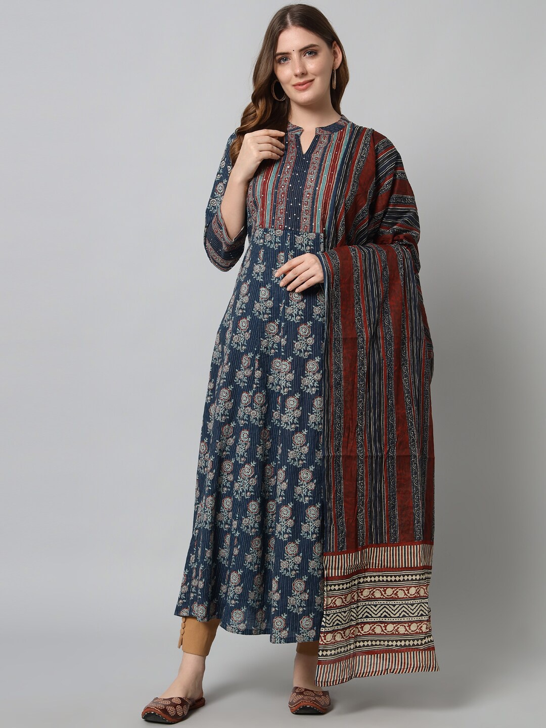 

Silai Bunai Women Navy Blue Printed Kurta with Trousers & Dupatta