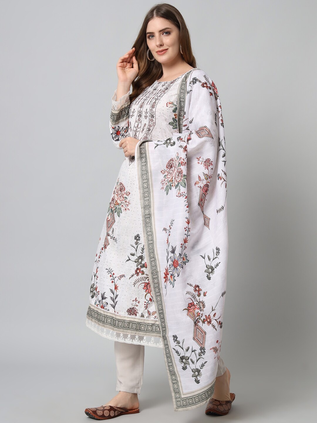 

Silai Bunai Women White Floral Printed Kurta with Trousers & With Dupatta