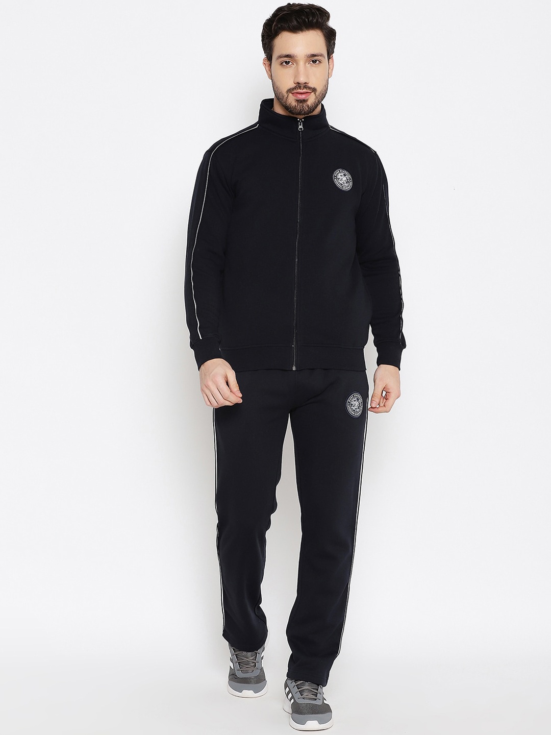 

Duke Men Navy Blue Solid Tracksuits