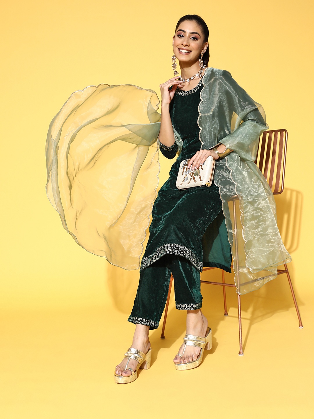 

Sunehri Women Green Ethnic Motifs Yoke Design Sequinned Velvet Kurta Trousers & Dupatta