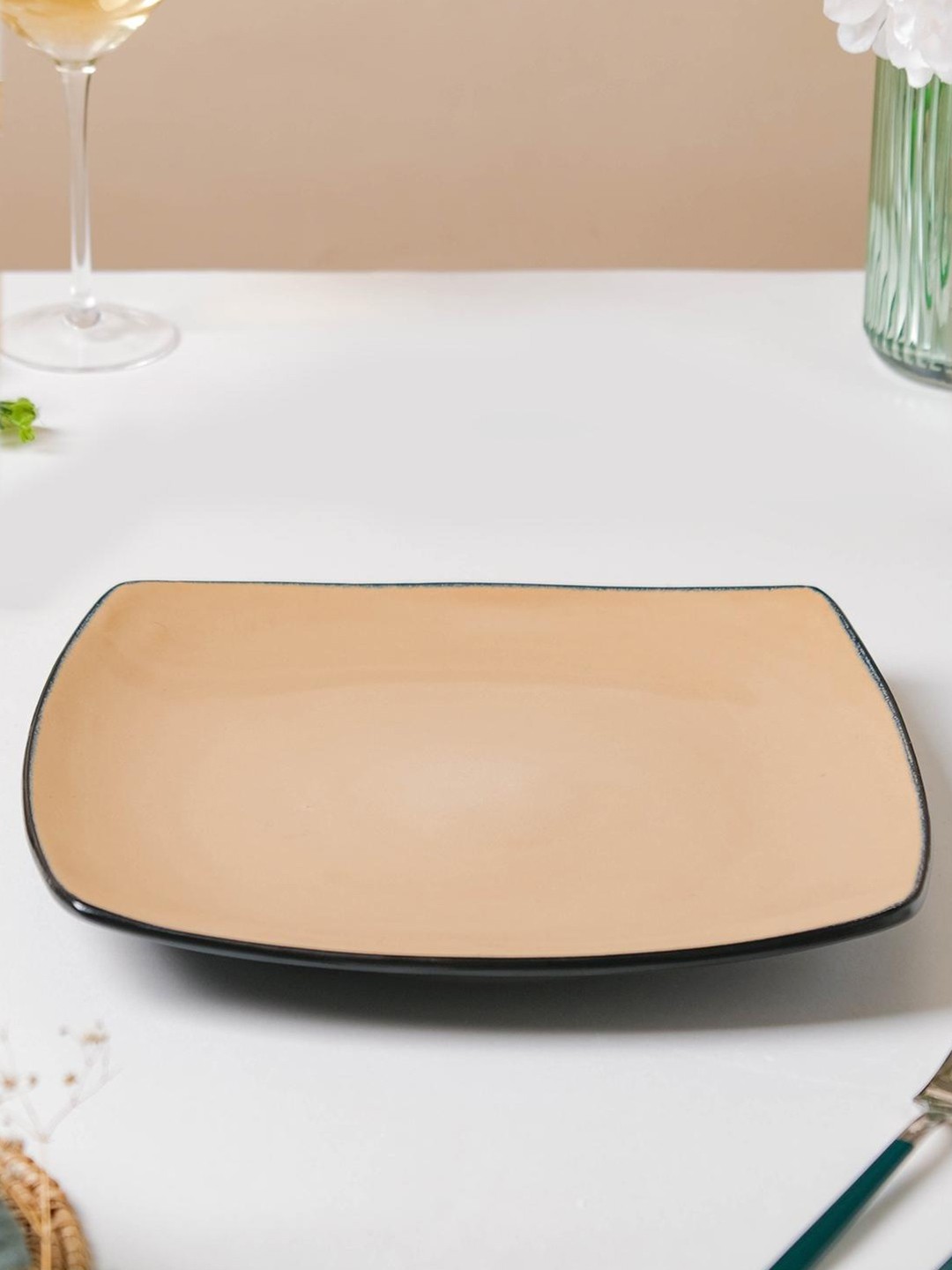 

Nestasia Beige & Blue 1 Pieces Ceramic Glossy Plates