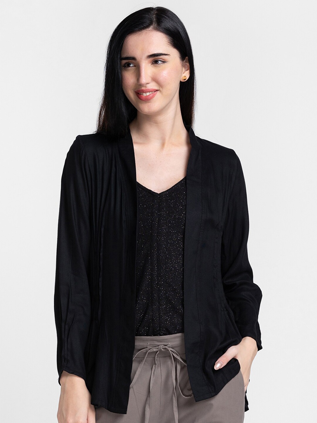 

Globus Women Black Shrug