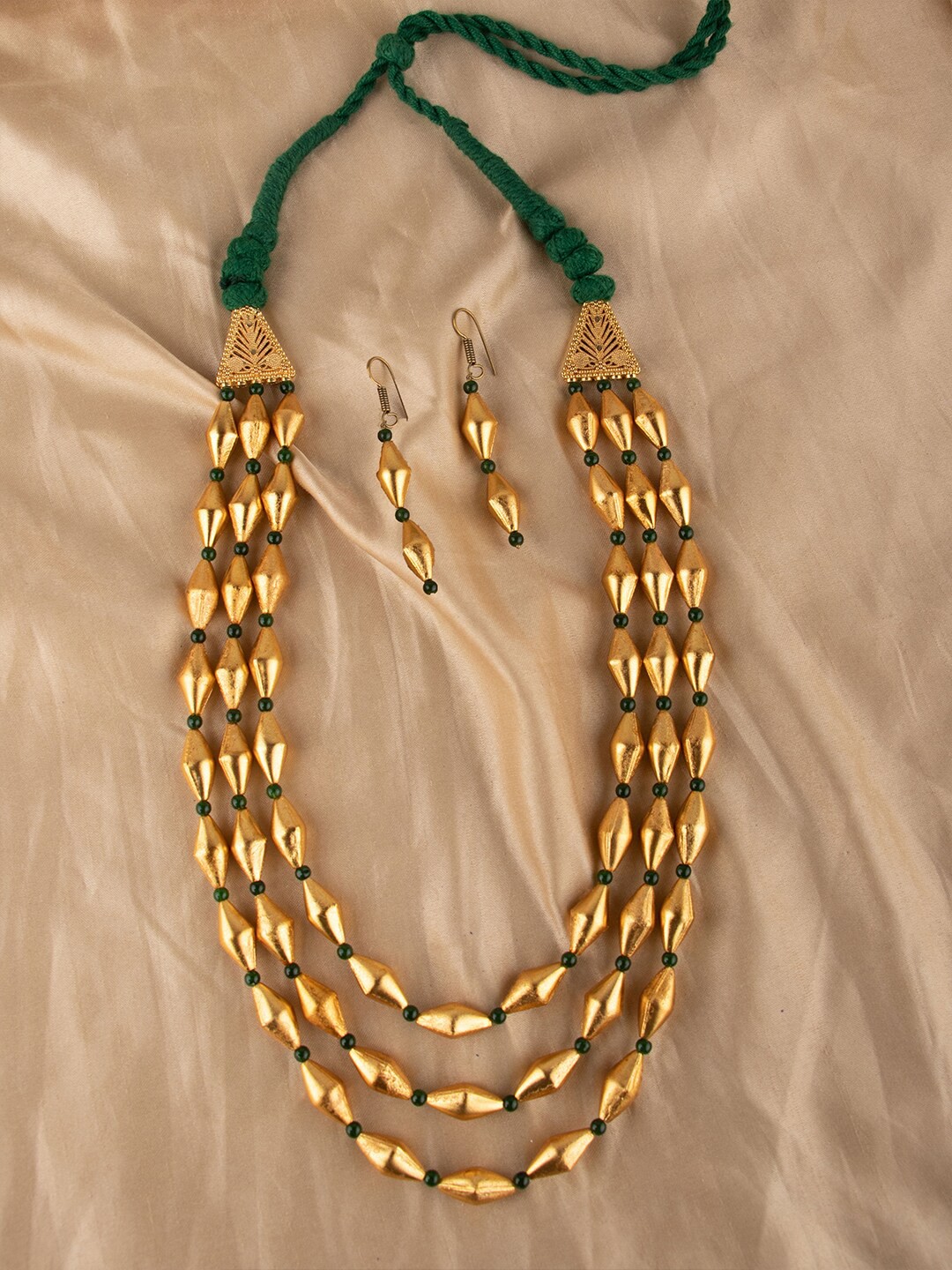 

Ozanoo Gold Plated 3 Layer Dholki Mala Set