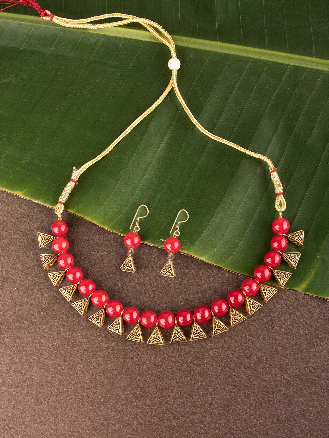 

Ozanoo Women Gold-Plated Beaded Jewellery Set