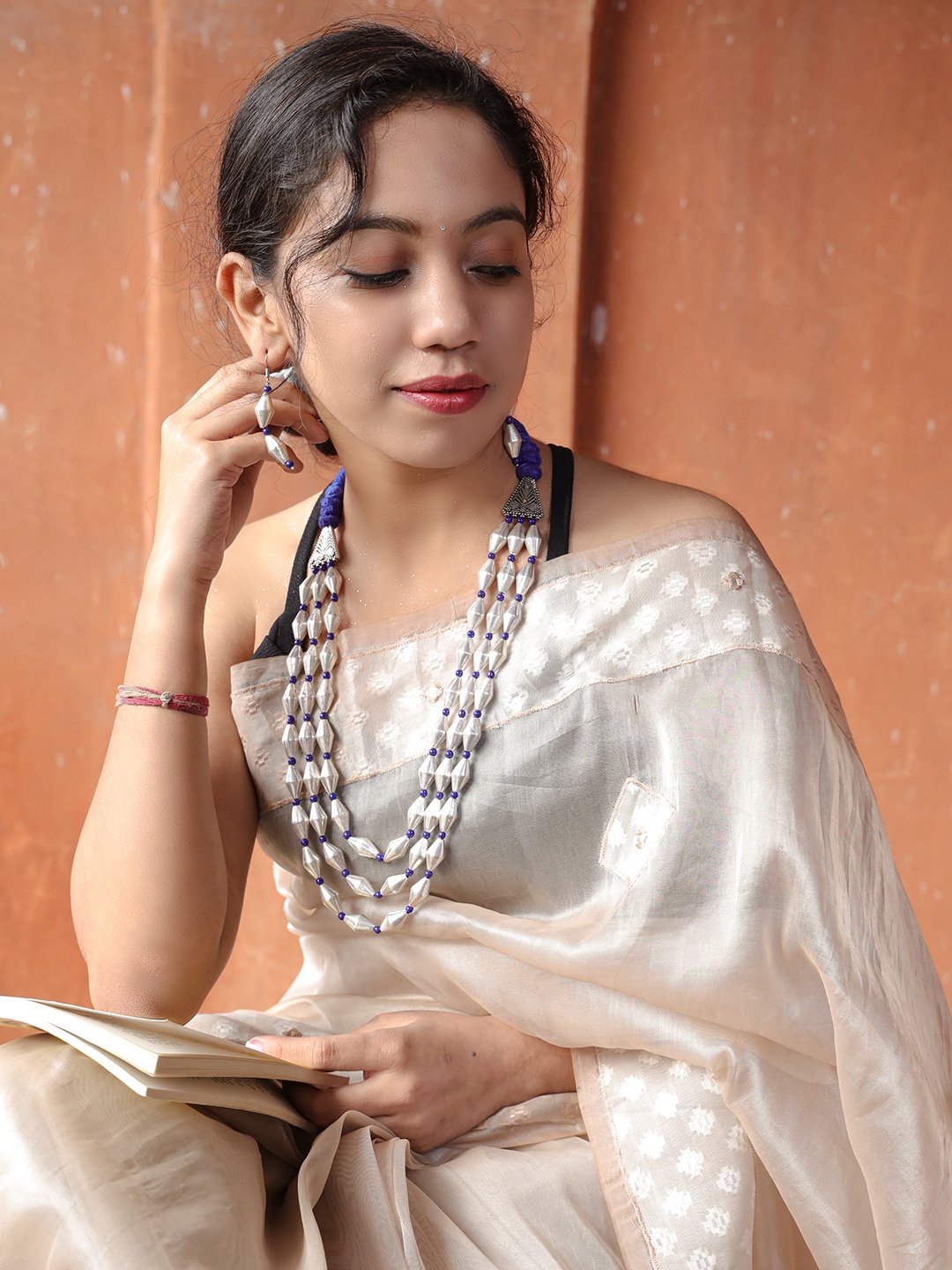 

Ozanoo Women Silver Plated Long Oxidized Jewellery Set