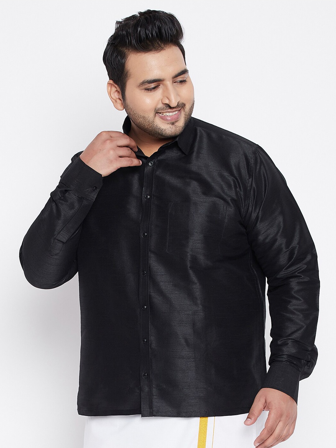 

VASTRAMAY Men Plus Size Black Premium Solid Casual Shirt