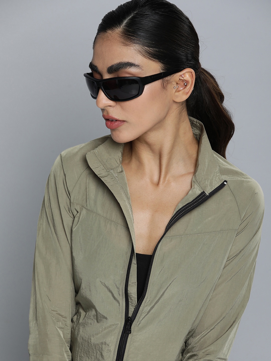 

HRX by Hrithik Roshan Women Olive Green Solid Running Sporty Jacket
