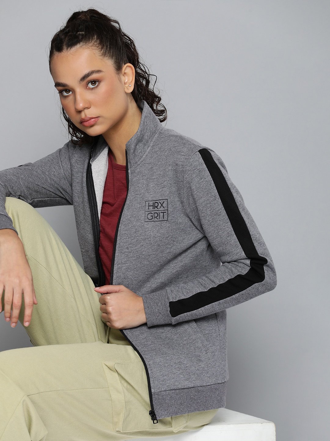 

HRX by Hrithik Roshan Women Grey Melange Sweatshirt