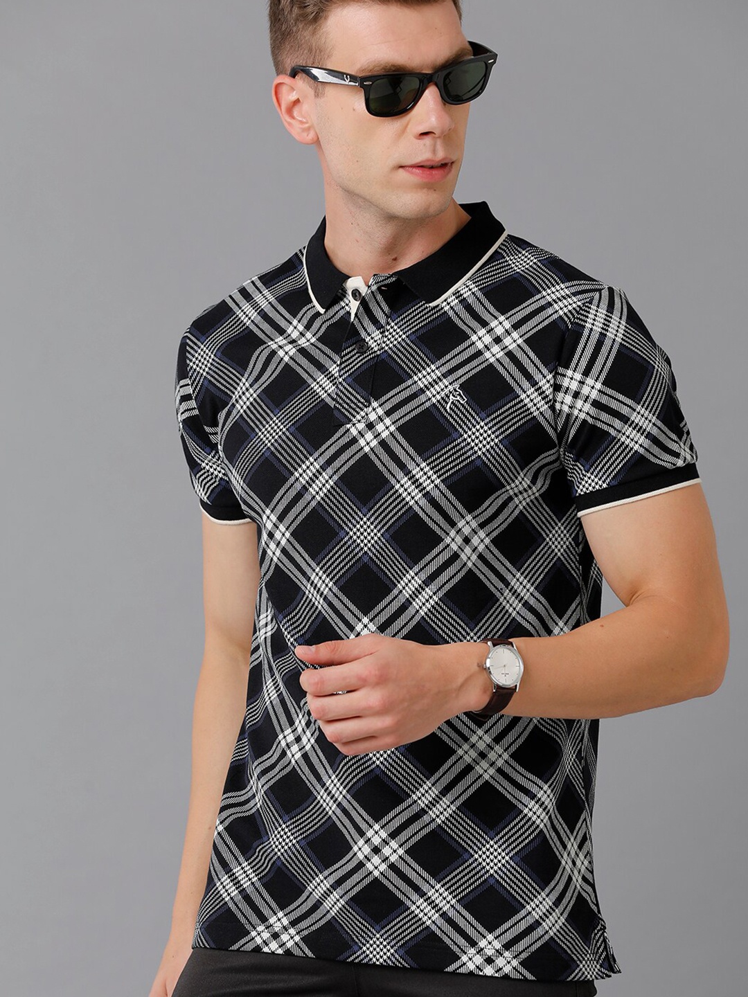 

CP BRO Men Black & White Checked Polo Collar Slim Fit T-shirt