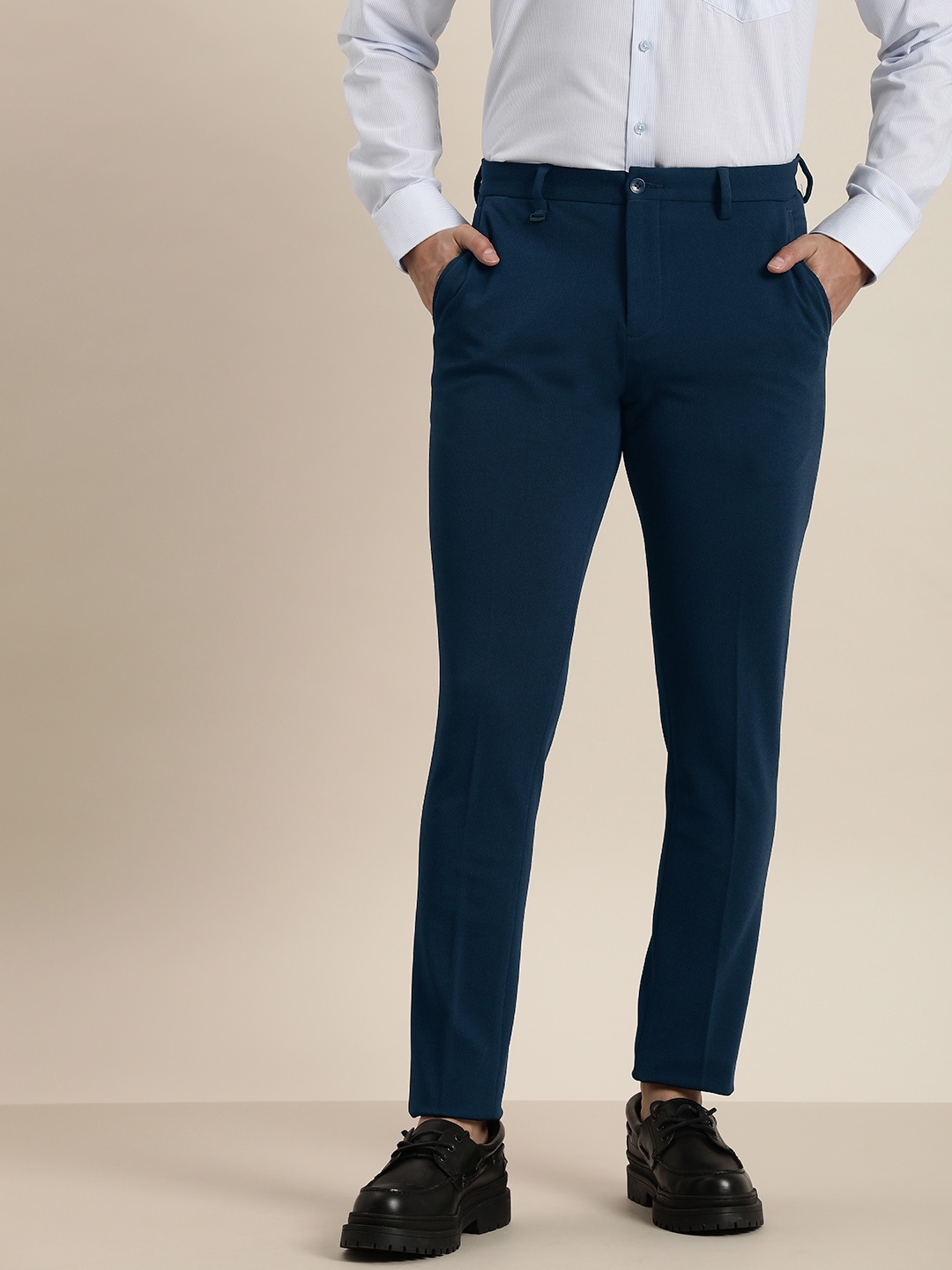 

INVICTUS Men Slim Fit Knitted Formal Trousers, Teal